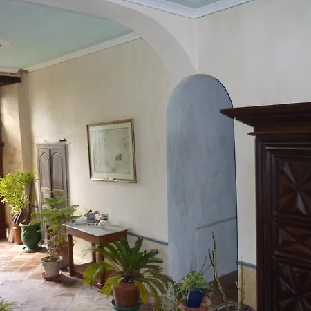 Chateau De بيت ضيافة 3*