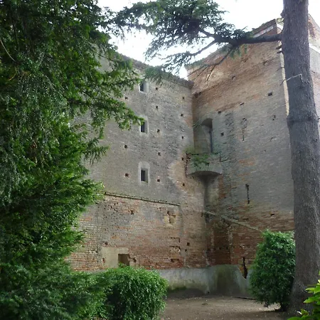 瓦莱盖城堡旅馆 Vallègue