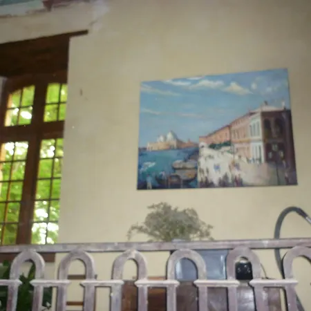 瓦莱盖城堡旅馆 Vallègue