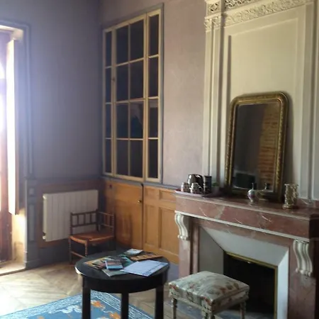 瓦莱盖城堡旅馆 招待所 3*