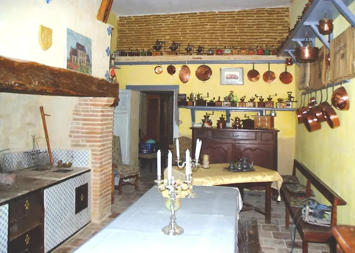 بيت ضيافة Chateau De