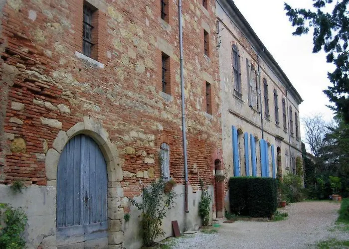 Chateau De Vallègue