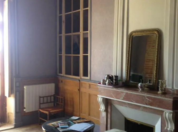 Chateau De بيت ضيافة 3*