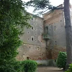 Chateau De Vallègue