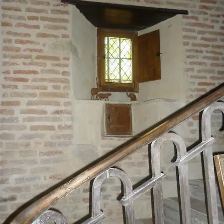 Chateau De Vallègue