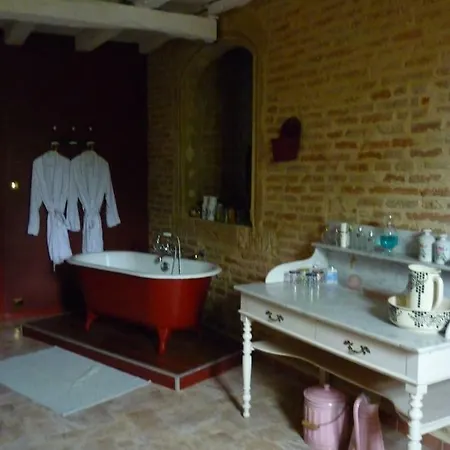 Guest house Chateau De *