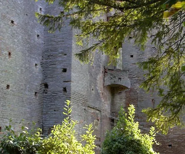 Guest house Chateau De 3*