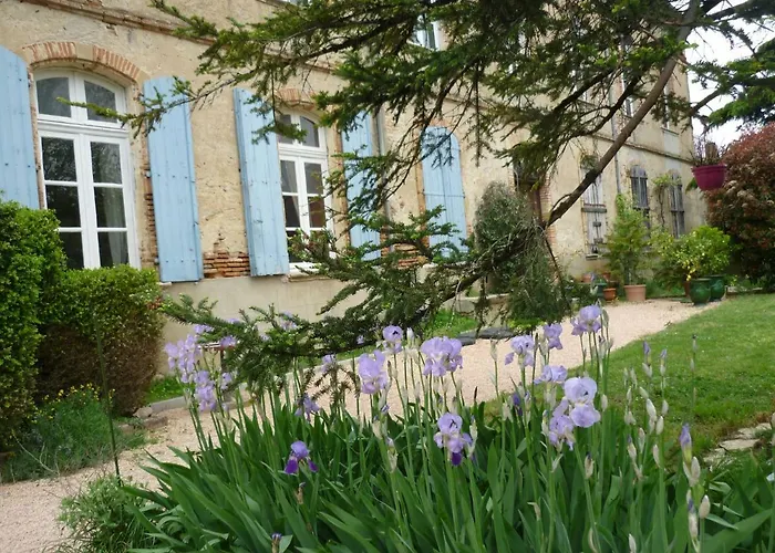 Guest house Chateau De Vallegue