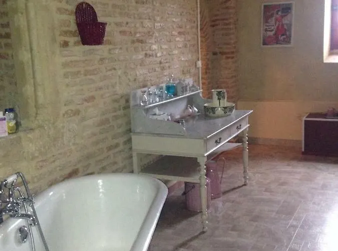 Chateau De Guest house